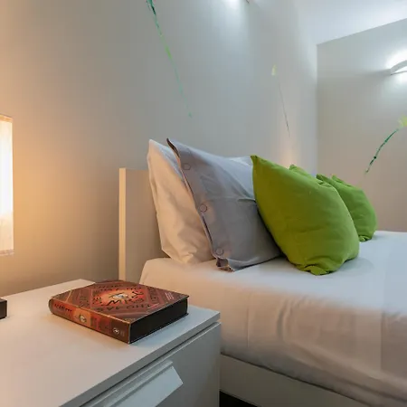 Housing Giulia Aparthotel