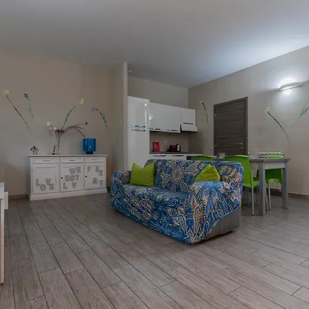 Aparthotel Housing Giulia 3*