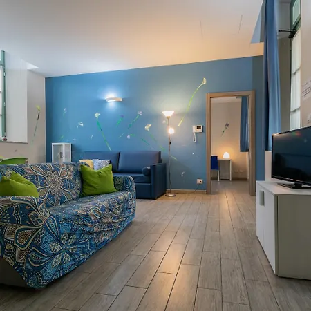 Housing Giulia Aparthotel 3*