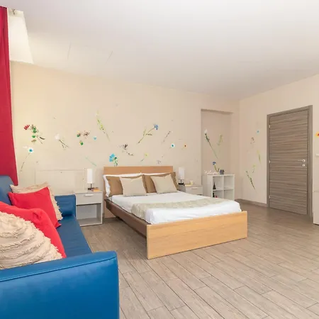 Housing Giulia Апарт-отель Турин