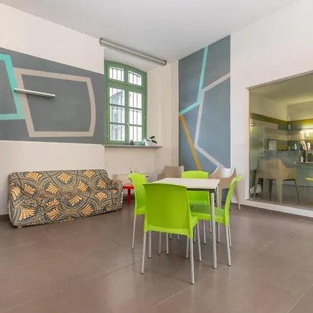 Housing Giulia Lägenhetshotell 3*