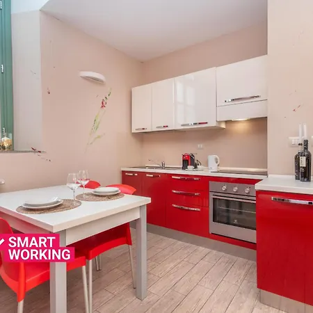 Housing Giulia Апарт-отель 3*