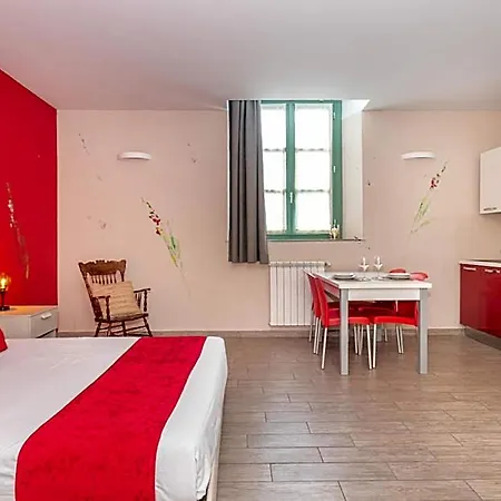 Aparthotel Housing Giulia By Wonderful Italy 4*