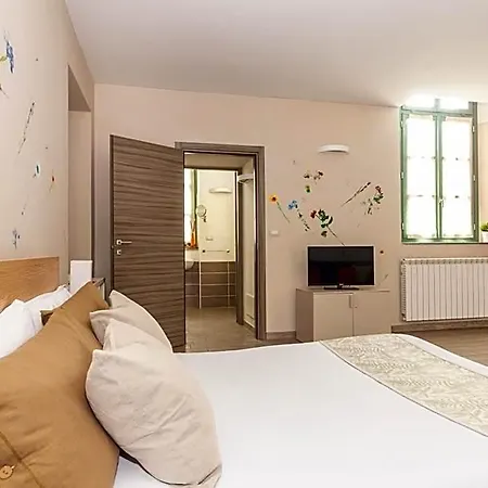 Housing Giulia By Wonderful Italy Aparthotel