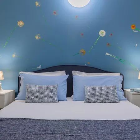 Aparthotel Housing Giulia By Wonderful Italy 4*