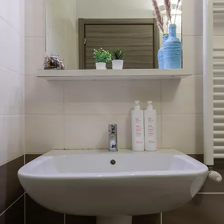 Housing Giulia טורינו