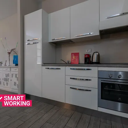Ξενοδοχείο με διαμερίσματα Housing Giulia By Wonderful Italy 3*