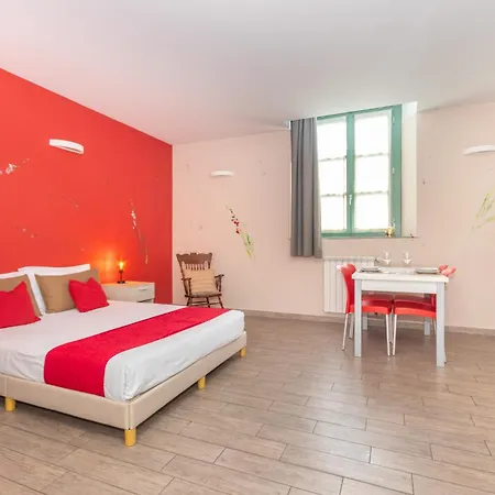 Ξενοδοχείο με διαμερίσματα Housing Giulia By Wonderful Italy
